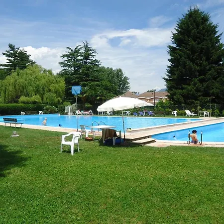 펜션 Sleeps 5 Pool *