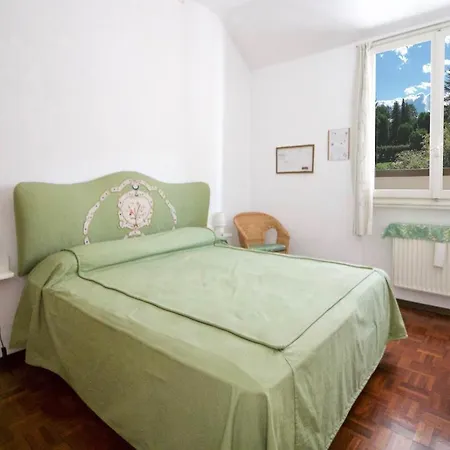Sleeps 5 Pool 펜션 이스프라
